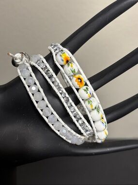 Victoria Emerson White Leather Glass Sunflower Beaded Wrap Bracelet Boho Western